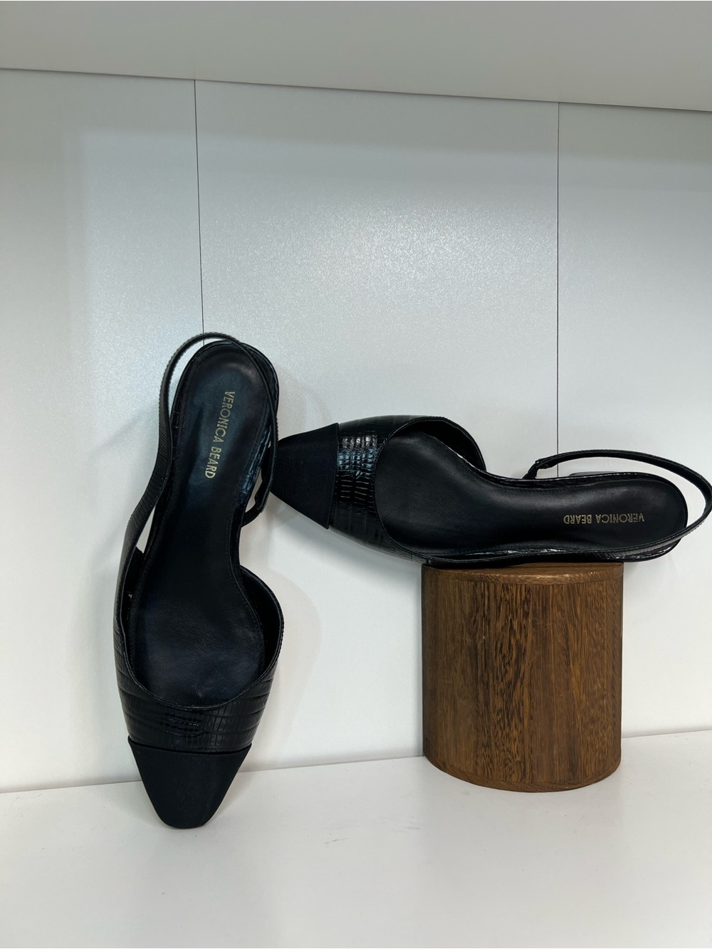 🔥🔥 Veronica Beard Black Slingback Pointed Toe Flats